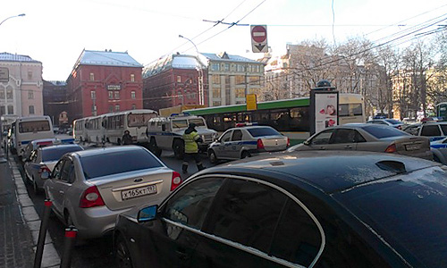 В Москве морозно: термометры показывают -16 градусов.