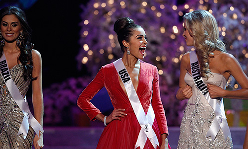 20-летняя американка Оливия Кульпо признана "Мисс Вселенной" на конкурсе в Лас-Вегасе (штат Невада, США). В финал конкурса также вышли представительница Филиппин Джанин Тугонон, представительница Бразилии Габриэла Маркус и представительница Венесуэлы София Эссер. Титул "Мисс Вселенной" перешел к Кульпо от представительницы Анголы Лейлы Лопиш, которая победила на этом конкурсе в прошлом году.