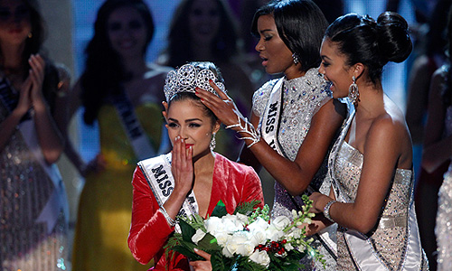 20-летняя американка Оливия Кульпо признана "Мисс Вселенной" на конкурсе в Лас-Вегасе (штат Невада, США). В финал конкурса также вышли представительница Филиппин Джанин Тугонон, представительница Бразилии Габриэла Маркус и представительница Венесуэлы София Эссер. Титул "Мисс Вселенной" перешел к Кульпо от представительницы Анголы Лейлы Лопиш, которая победила на этом конкурсе в прошлом году.