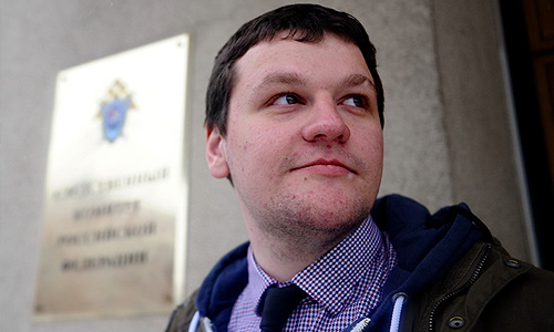 Митя Алешковский, вызванный на допрос по делу о беспорядках на Болотной площади 6 мая 2012 года, которые он освещал в качестве фотокорреспондента агентства "Фото ИТАР-ТАСС".