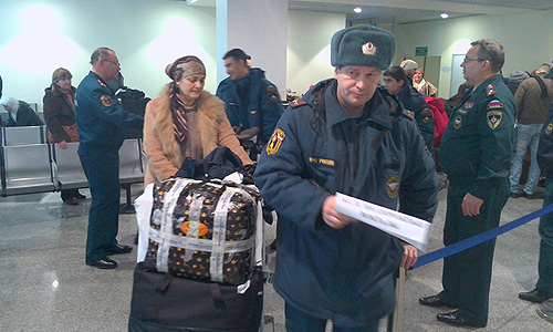 Разговоры об эвакуации россиян из Сирии начались еще в декабре прошлого года. Тогда же на Смоленской площади заявили, что у России есть планы в отношении эвакуации своих граждан из Сирии и пообещали оказать содействие россиянам в случае принятия решения об их эвакуации из этой страны.