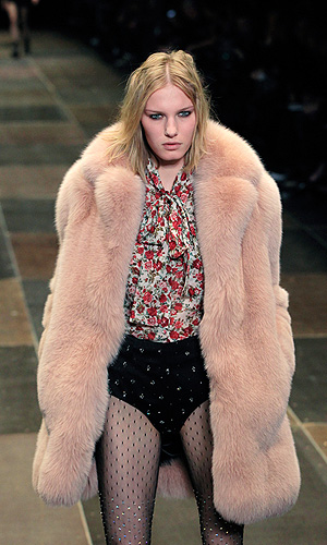 Показ коллекции Hedi Slimane для модного дома Saint Laurent Paris осень-зима 2013.