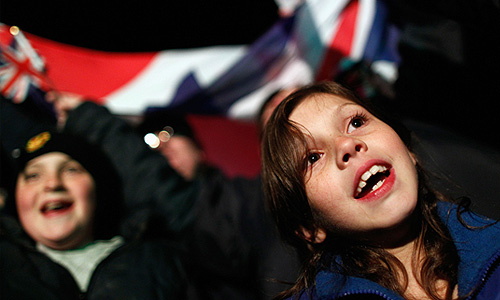 По официальным данным, 98,8% проголосовавших на референдуме избирателей хотят, чтобы острова остались заморской территорией Великобритании. В общей сложности, в голосовании приняли участие около 1,5 тыс. человек - около 92% избирателей.