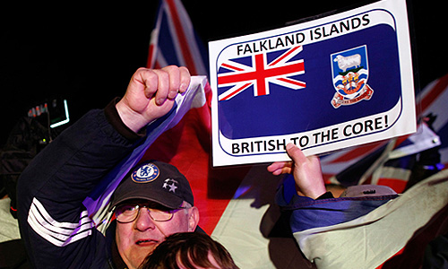 По официальным данным, 98,8% проголосовавших на референдуме избирателей хотят, чтобы острова остались заморской территорией Великобритании. В общей сложности, в голосовании приняли участие около 1,5 тыс. человек - около 92% избирателей.