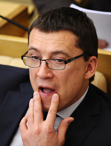 Депутат ГД Ильдар Самиев на пленарном заседании Госдумы РФ.