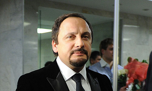 Певец Стас Михайлов, ставший лауреатом музыкальной премии "Шансон Года", перед началом церемонии вручения в Государственном Кремлевском Дворце.
