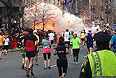 На финишной черте Бостонского марафона прогремело два взрыва.