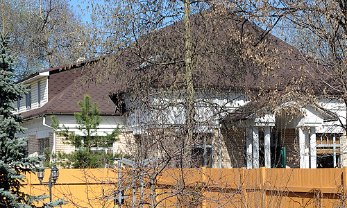 Дом по улице Молокова 35/2, в котором проживает балерина Анастасия Волочкова.