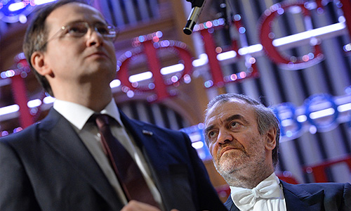 Министр культуры РФ Владимир Мединский и художественный руководитель Московского Пасхального фестиваля, дирижер Валерий Гергиев на открытии XII Московского Пасхального фестиваля в Большом зале консерватории.