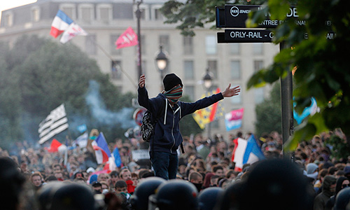 По данным полицейских в демонстрации приняли участие 150 тыс. человек. Однако организаторы акции насчитали 1 млн участников. По их мнению, власти намеренно систематически занижают данные о численности участников акций протеста против закона, разрешающего однополые браки.