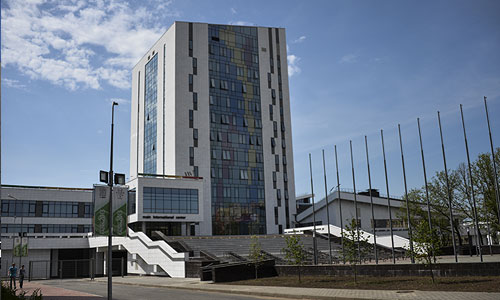 Здание Международного Центра в Деревне XXVII Всемирной летней Универсиады 2013 в Казани.