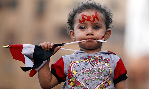 Лидер оппозиционной партии считает, что из-за массовости протестов нынешний режим уже признан незаконным. "Это и есть всенародный вотум недоверия президенту Мурси. Уже 22 млн человек поставили подписи под призывом об отставке президента, который распространили в народе наши партнеры из движения "Тамарруд". Все это говорит о том, что нынешний режим уже не является легитимным. Поэтому мы имеем право говорить, что Мурси уже не является президентом Египта" - сказал аль-Бенхави.