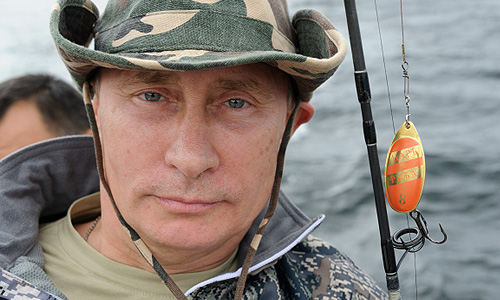Владимир Путин во время рыбалки в Республике Тыва.