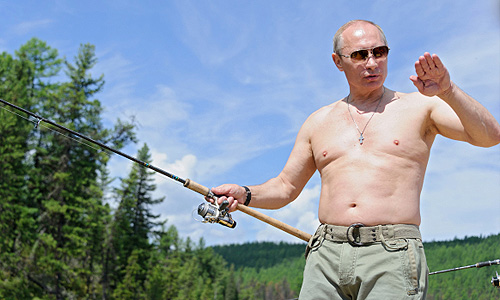 Владимир Путин во время рыбалки в Республике Тыва.