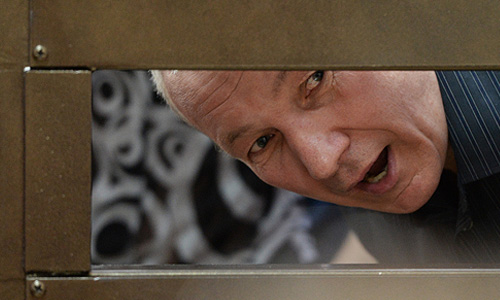 Заместитель главы администрации Екатеринбурга Виктор Контеев, обвиняемый в организации убийств и вымогательстве, во время заседания в Курганском областном суде.