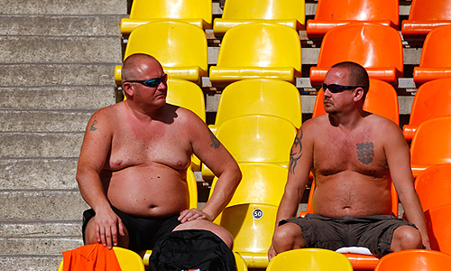 Зрители на трибунах.