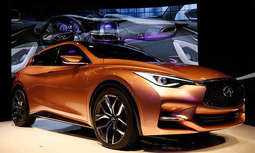 Infiniti Q30.