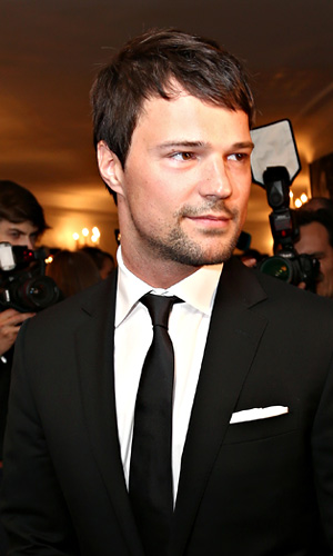 Лауреат основной премии "Человек года" в номинации "Актер года" Данила Козловский на церемонии вручения премии "GQ Человек года" в театре им. Маяковского.