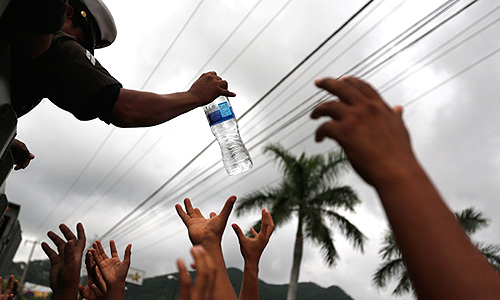Тропический шторм "Мануэль", находящийся близ мексиканского тихоокеанского побережья в ночь на четверг усилился до уровня урагана, сообщает Национальный центр исследования ураганов в США.