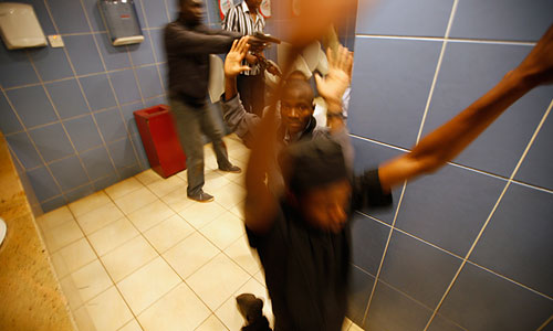 По словам представителей "Аль-Шабаб", атака стала ответом на действия кенийской армии, с 2011 г. воюющей против исламистов на территории Сомали.