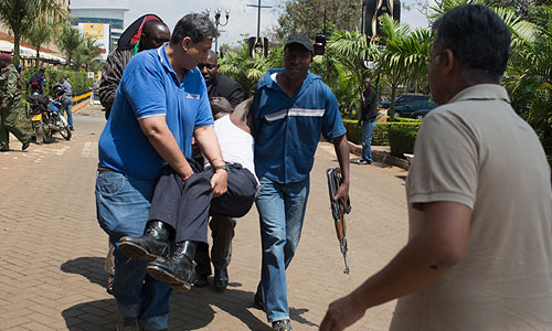 По последним данным, в результате теракта в столице Кении погибли 68 человек, более 170 получили ранения.