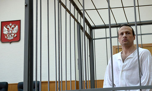 Бывший директор Дома культуры "Мошенский" (Тверская область) Илья Фарбер, осужденный за взятку, в зале заседаний Осташковского городского суда перед началом судебного заседания по рассмотрению ходатайства о восстановлении срока апелляционного обжалования приговора.