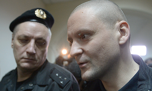 Координатор "Левого фронта" Сергей Удальцов в Басманном суде Москвы, где рассматривается ходатайство следствия о продлении ему меры пресечения в виде домашнего ареста.