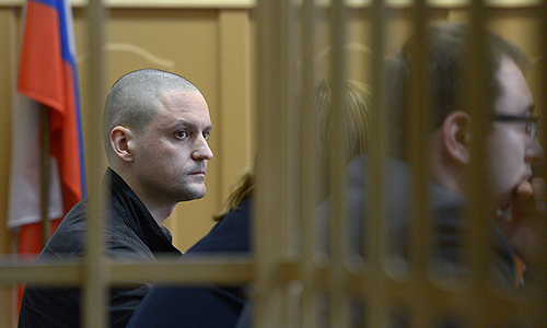 Координатор "Левого фронта" Сергей Удальцов в Басманном суде Москвы, где рассматривается ходатайство следствия о продлении ему меры пресечения в виде домашнего ареста.