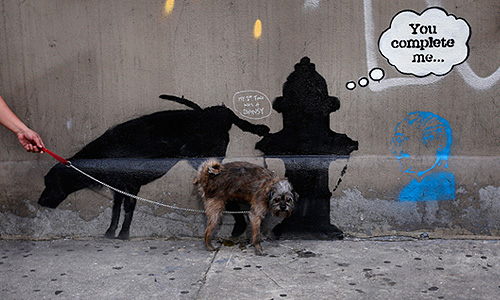 Новая работа граффити-художника Бэнкси в Нью-Йорке.