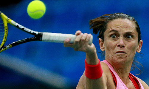 Роберта Винчи (Италия) во время четвертьфинального матча женского одиночного разряда "Кубка Кремля 2013" против российской теннисистки Светланы Кузнецовой.