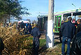 Пассажирский автобус, взорванный в Красноармейском районе Волгограда. В результате теракта погибли по меньшей мере пять человек, десятки получили ранения.