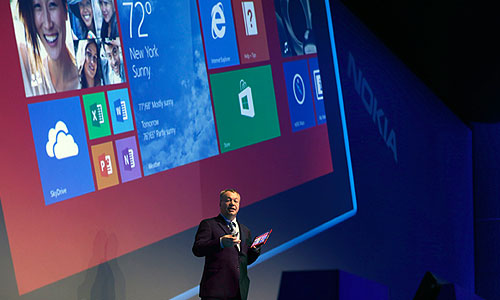 Финская Nokia Corp. представила во вторник шесть новых мобильных устройств, включая свой первый планшетный компьютер, а также ряд смартфонов с большим экраном, которые, как ожидается, составят конкуренцию устройствам южнокорейской Samsung Electronics Co.