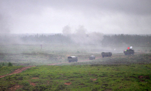 Вечером 22 октября на полигоне в Струго-Красненском районе произошел подрыв неизвестного взрывного устройства. По предварительным данным, это мог быть неразорвавшийся боеприпас. В результате погибли шесть военнослужащих, еще двое получили ранения.