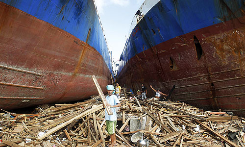 Тайфун "Хайян", унесший тысячи жизней на Филиппинах и подобравшийся к Вьетнаму, вероятнее всего, сорвет планы российских туроператоров по ряду направлений в Юго-Восточную Азию.