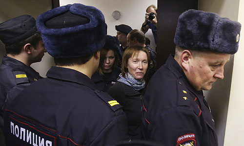 Врач судна "Arctic Sunrise" Екатерина Заспа на заседании Калининского районного суда Санкт-Петербурга, где рассматривается вопрос о продлении срока ее ареста.