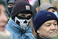 Участники акции против решения правительства Украины о приостановлении процесса интеграции Украины и Евросоюза на площади Независимости в Киеве.