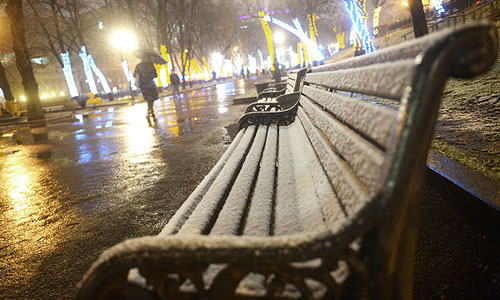 Обильный снег, выпавший в Москве накануне и в ночь на среду, и установившийся легкий мороз не привели к ожидавшимся значительным затруднениям в движении транспорта.