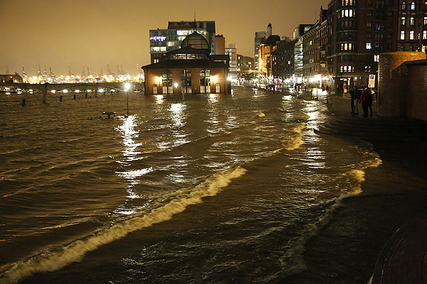 Последствия шторма "Ксавьер".