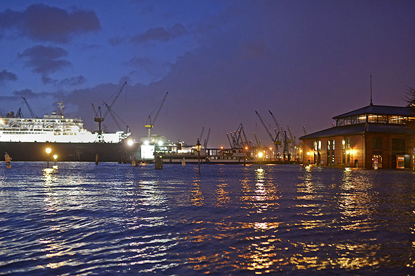 Последствия шторма "Ксавьер".