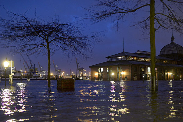 Последствия шторма "Ксавьер".
