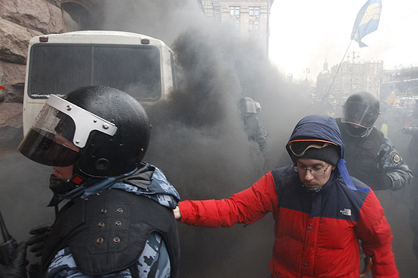 За помощью к врачам, по данным властей Киева, обратились 30 человек