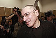 Экс-глава "ЮКОСа" Михаил Ходорковский в зале судебных заседаний Хамовнического суда Москвы, где сегодня он дал показания по своему второму уголовному делу о хищении 350 миллионов тонн нефти.