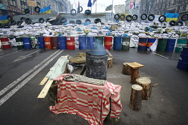 Композиция "На баррикадах".