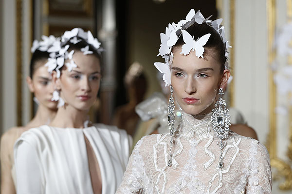 Показ коллекции французского дизайнера Alexis Mabille.
