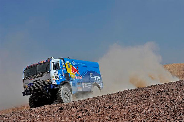 Андрей Каргинов становится лидером грузового зачета.