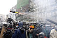 У сторонников ероинтеграции на улицах Киева в ход идут даже пиротехнические ракеты.