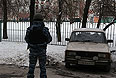 Сотрудник полиции возле московской школы №263.