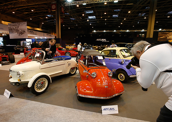Посетитель снимает Messerschmitt KR 200 1959 года.