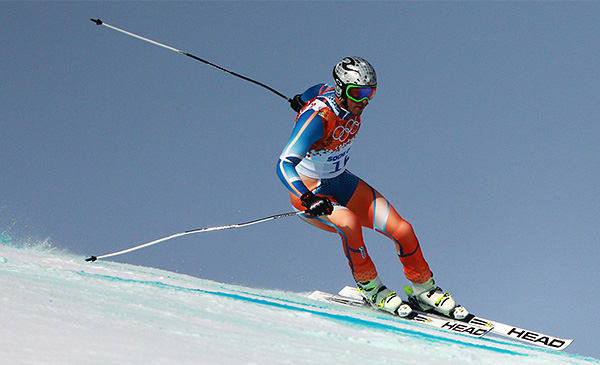 Аксель Лунд Свиндал (Норвегия) на трассе слалома-супергиганта на соревнованиях по горнолыжному спорту среди мужчин на XXII зимних Олимпийских играх в Сочи.