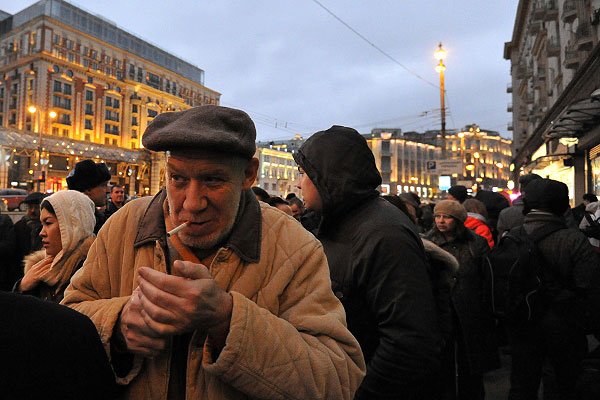 Президент Фонда "Индем" Георгий Сатаров на Манежной площади во время акции протеста сторонников фигурантов "болотного дела".